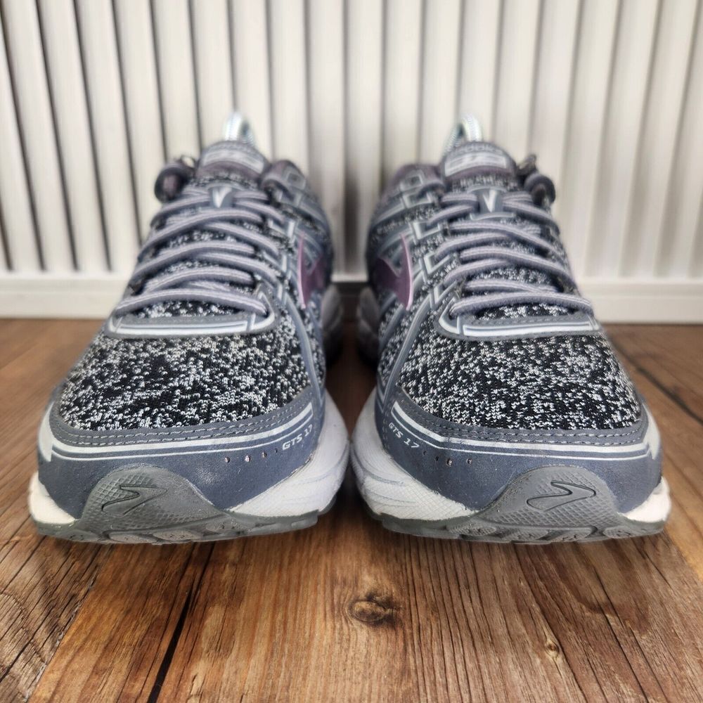 Brooks GTS 17 Women Sz 9.5 Gray Black Gym Low Shoes Sneakers Running 1202311B026 - Picture 2 of 10